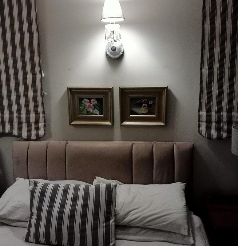 2 Bedroom Property for Sale in Gordons Bay Western Cape